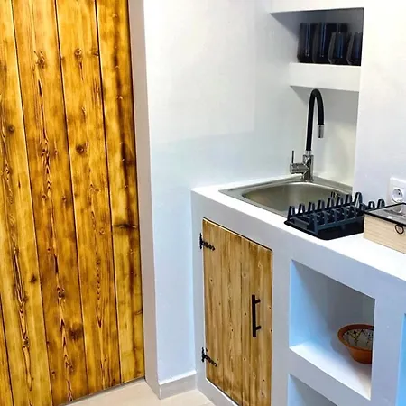 Babatseratsi Skyrian 1 3*