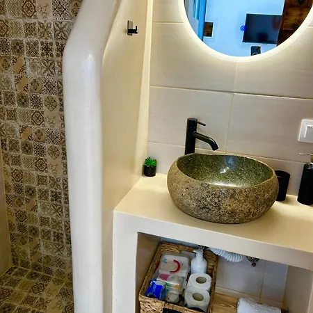 Babatseratsi Skyrian 1 Apart-hotel