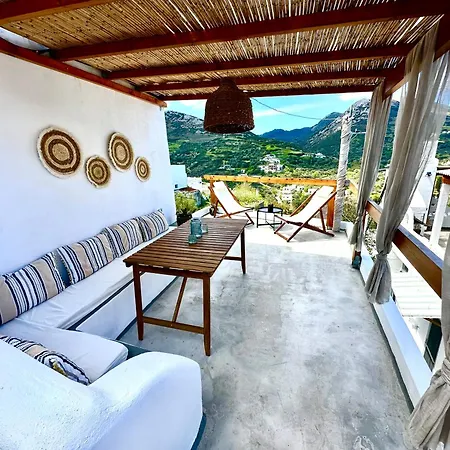 Babatseratsi Skyrian 1 Aparthotel