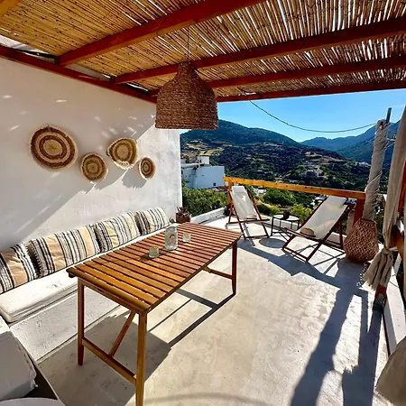 Babatseratsi Skyrian 1 3* Skyros