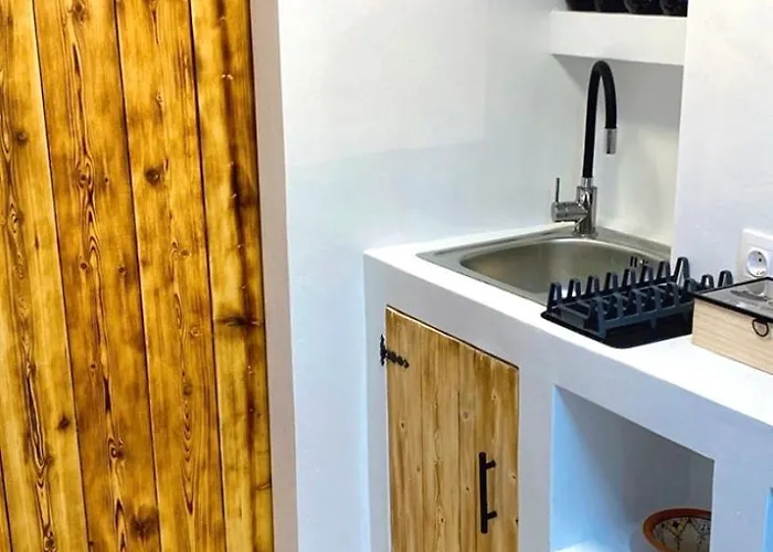 Babatseratsi Skyrian 1 3*