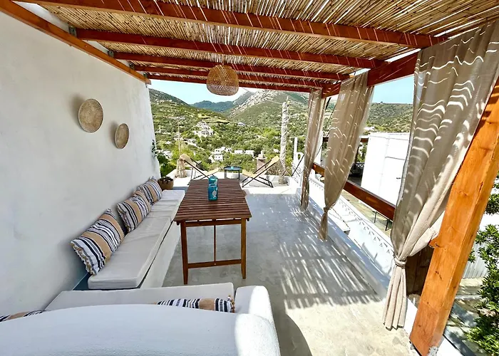 Babatseratsi Skyrian 1 Appart hôtel 3*